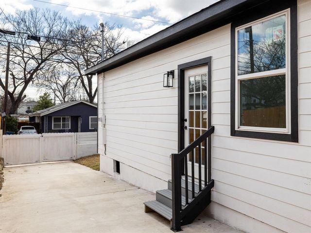 2308 Santa Maria ST, Austin, TX 78702