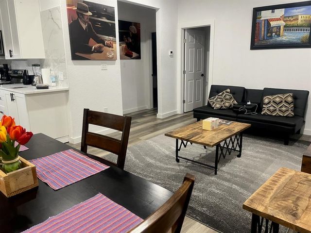 2308 Santa Maria ST, Austin, TX 78702