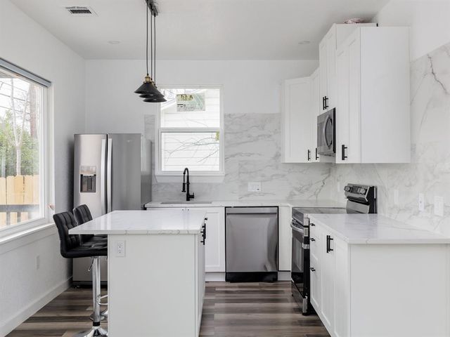 2308 Santa Maria ST, Austin, TX 78702