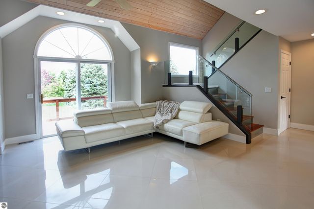 3910 Stone Ridge Drive, Traverse City, MI 49685