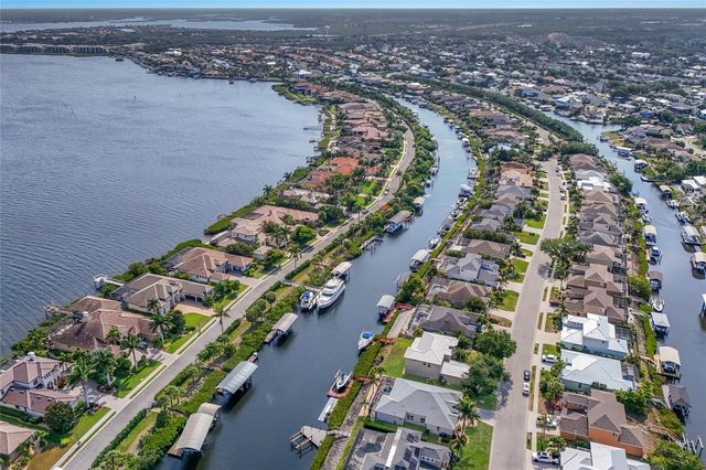 3707 5TH AVENUE NE, Bradenton, FL 34208