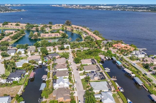 3707 5TH AVENUE NE, Bradenton, FL 34208