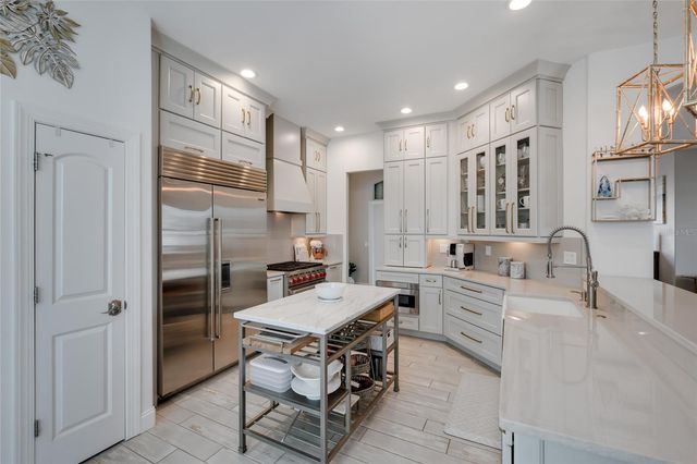 3707 5TH AVENUE NE, Bradenton, FL 34208