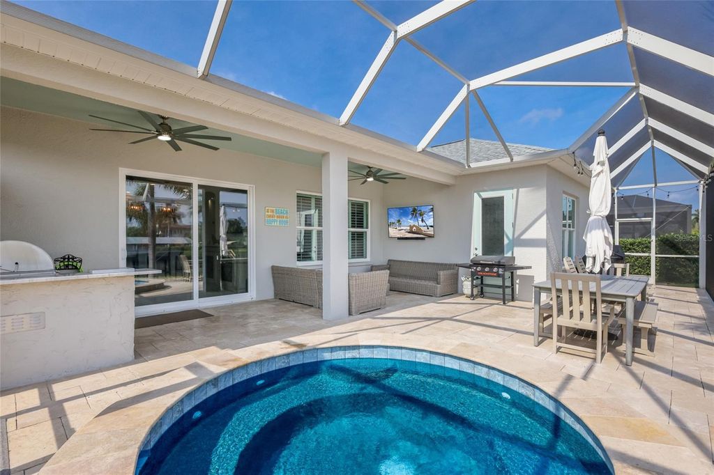 Image 33 of property listing at 3707 5TH AVENUE NE, Bradenton, FL 34208