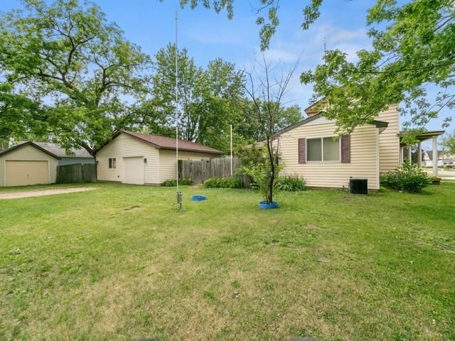 381 Elm Street S, Prescott, WI 54021