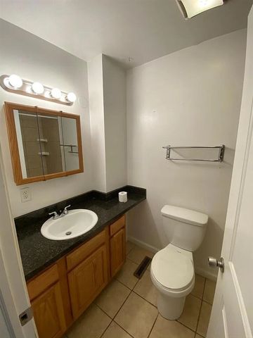 260 W Unadilla Street, Pinckney, MI 48169