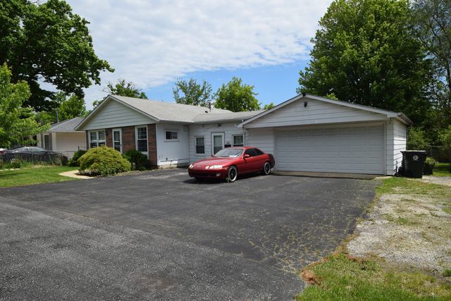 1531 N East End Avenue, Round Lake Beach, IL 60073