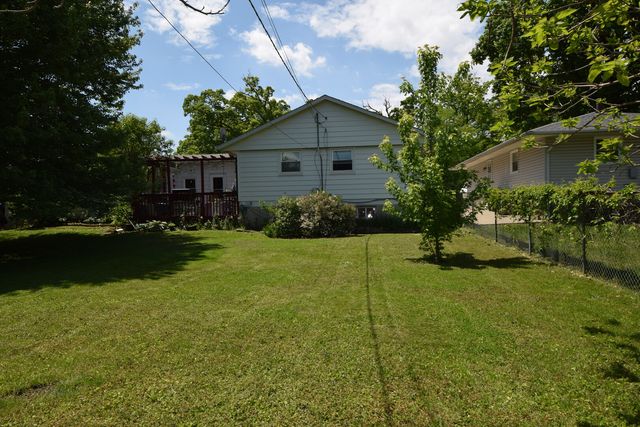1531 N East End Avenue, Round Lake Beach, IL 60073