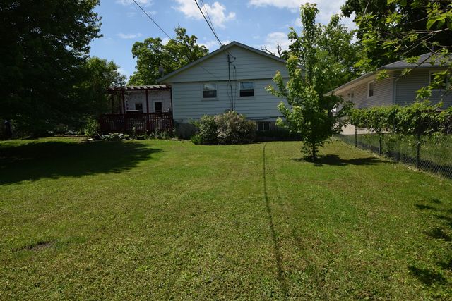 1531 N East End Avenue, Round Lake Beach, IL 60073