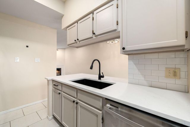 7575 Cambridge Street 1604, Houston, TX 77054