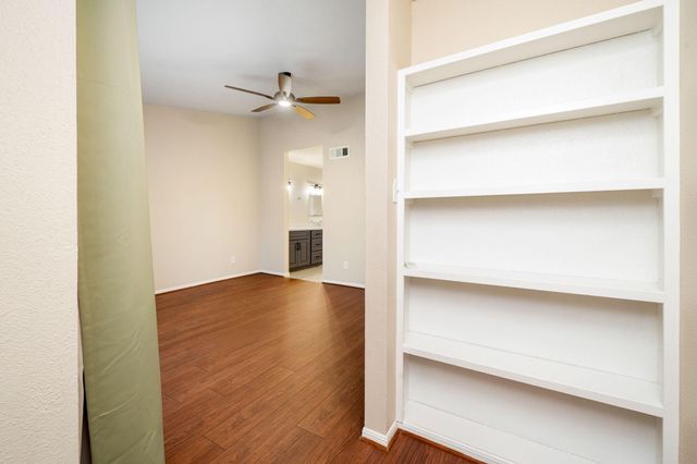 7575 Cambridge Street 1604, Houston, TX 77054