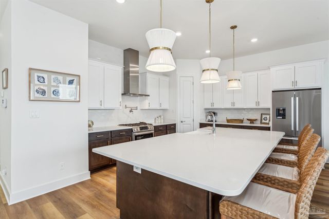 212 Clipper Dr, Pensacola, FL 32507