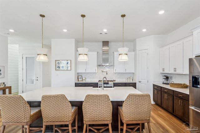 212 Clipper Dr, Pensacola, FL 32507