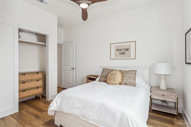 212 Clipper Dr, Pensacola, FL 32507