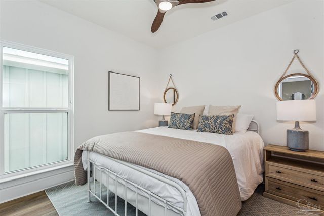 212 Clipper Dr, Pensacola, FL 32507