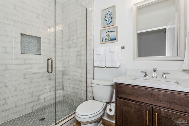 212 Clipper Dr, Pensacola, FL 32507