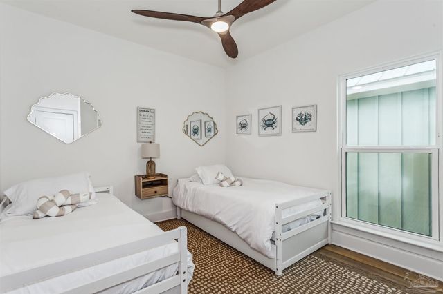 212 Clipper Dr, Pensacola, FL 32507