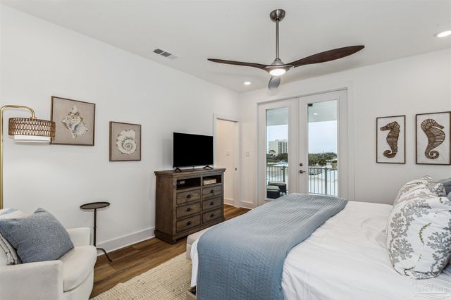 212 Clipper Dr, Pensacola, FL 32507