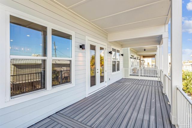 212 Clipper Dr, Pensacola, FL 32507