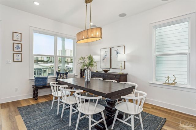 212 Clipper Dr, Pensacola, FL 32507