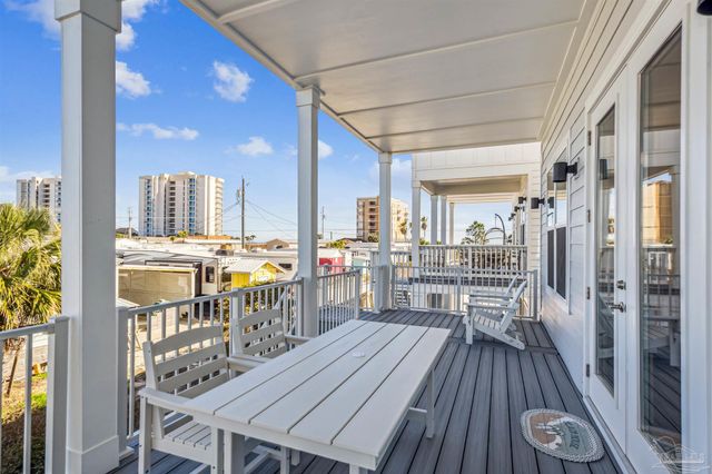 212 Clipper Dr, Pensacola, FL 32507