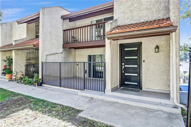 8038 Via Pompeii, Burbank, CA 91504