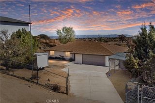 8121 Anaconda Avenue, Oak Hills, CA 92344