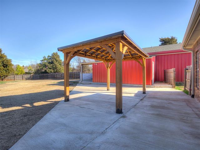 1509 Willow Road, Blanchard, OK 73010