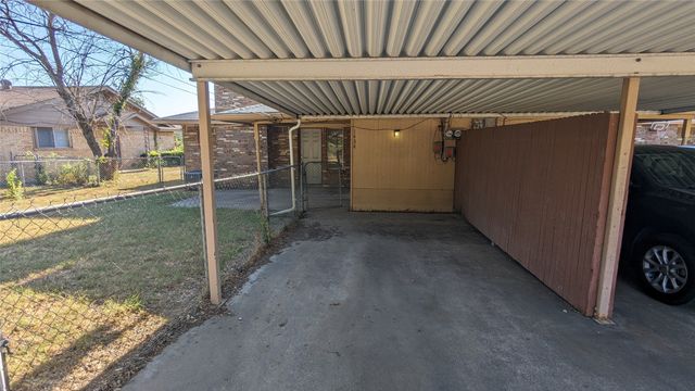 1434 Deborah Avenue, Desoto, TX 75115