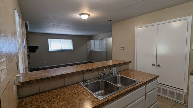 1434 Deborah Avenue, Desoto, TX 75115