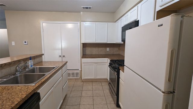 1434 Deborah Avenue, Desoto, TX 75115