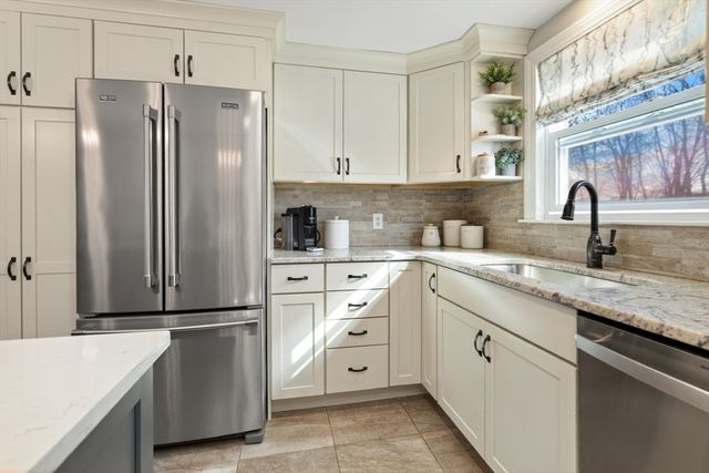 14 Harding Road, Wakefield, MA 01880