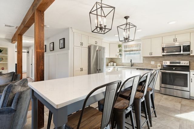 14 Harding Road, Wakefield, MA 01880