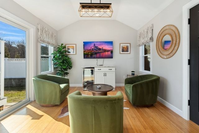 14 Harding Road, Wakefield, MA 01880