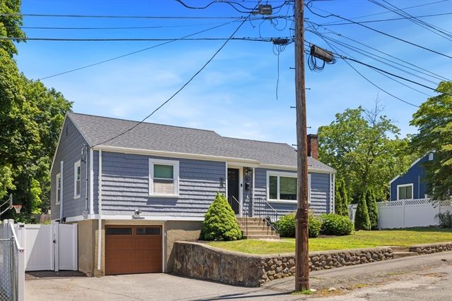 14 Harding Road, Wakefield, MA 01880