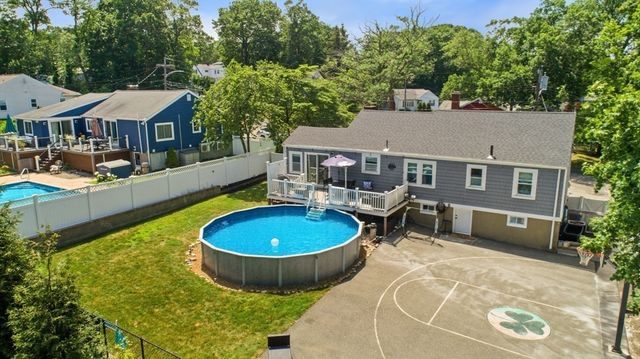 14 Harding Road, Wakefield, MA 01880