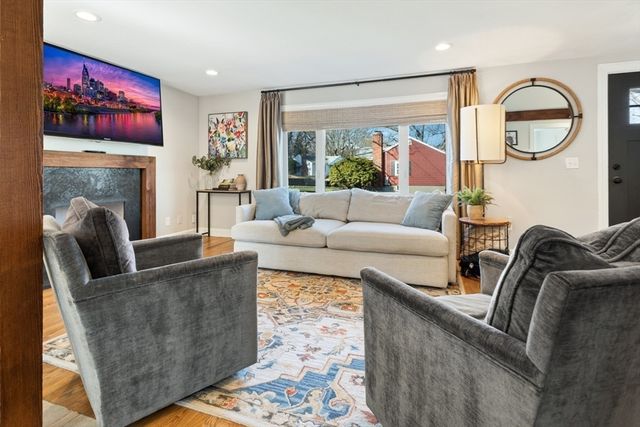 14 Harding Road, Wakefield, MA 01880