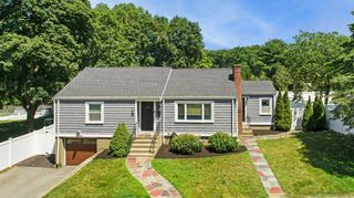 14 Harding Road, Wakefield, MA 01880
