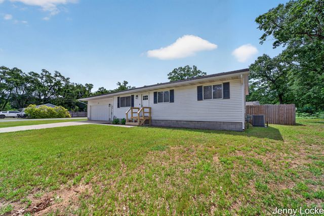 2391 Macarthur Road, Muskegon, MI 49442