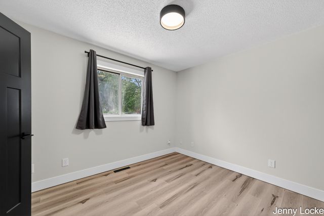 2391 Macarthur Road, Muskegon, MI 49442