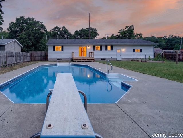 2391 Macarthur Road, Muskegon, MI 49442