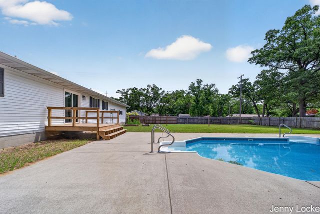 2391 Macarthur Road, Muskegon, MI 49442