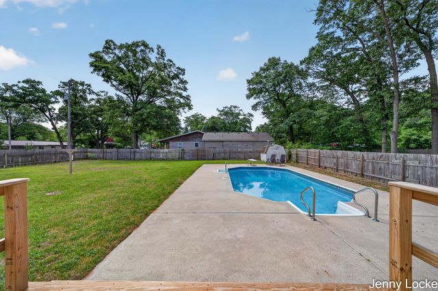 2391 Macarthur Road, Muskegon, MI 49442