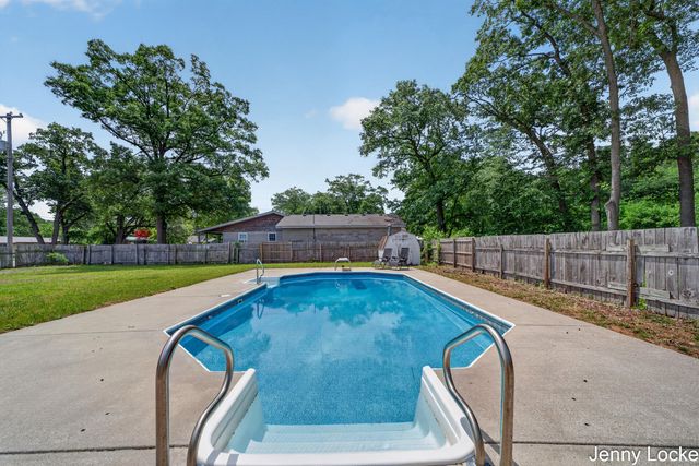 2391 Macarthur Road, Muskegon, MI 49442