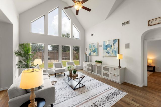 4534 Montcliff Bend Lane, Sugar Land, TX 77479