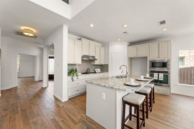 4534 Montcliff Bend Lane, Sugar Land, TX 77479