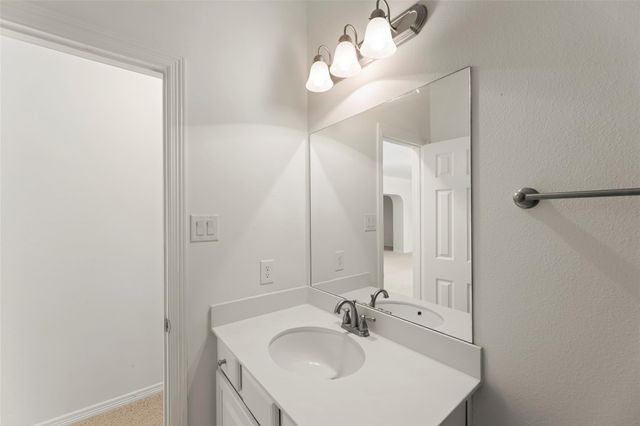 4534 Montcliff Bend Lane, Sugar Land, TX 77479