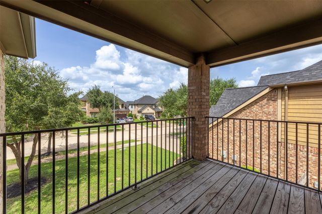 4534 Montcliff Bend Lane, Sugar Land, TX 77479