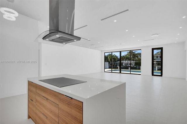 13200 N Bayshore Dr, North Miami, FL 33181