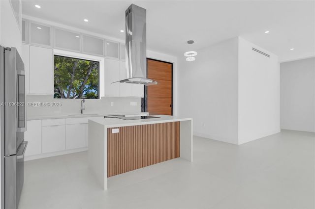 13200 N Bayshore Dr, North Miami, FL 33181